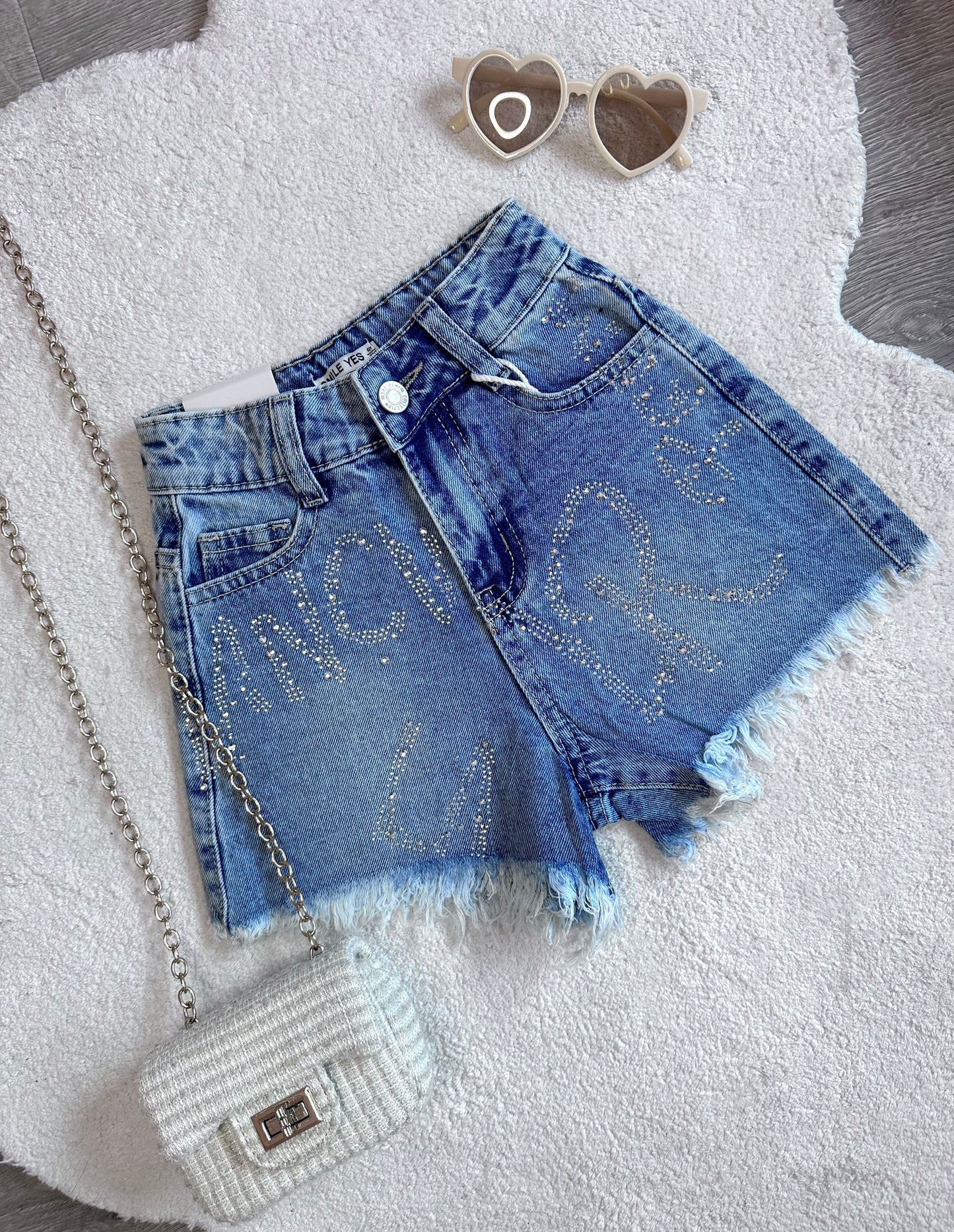 Short - sparkling jeans